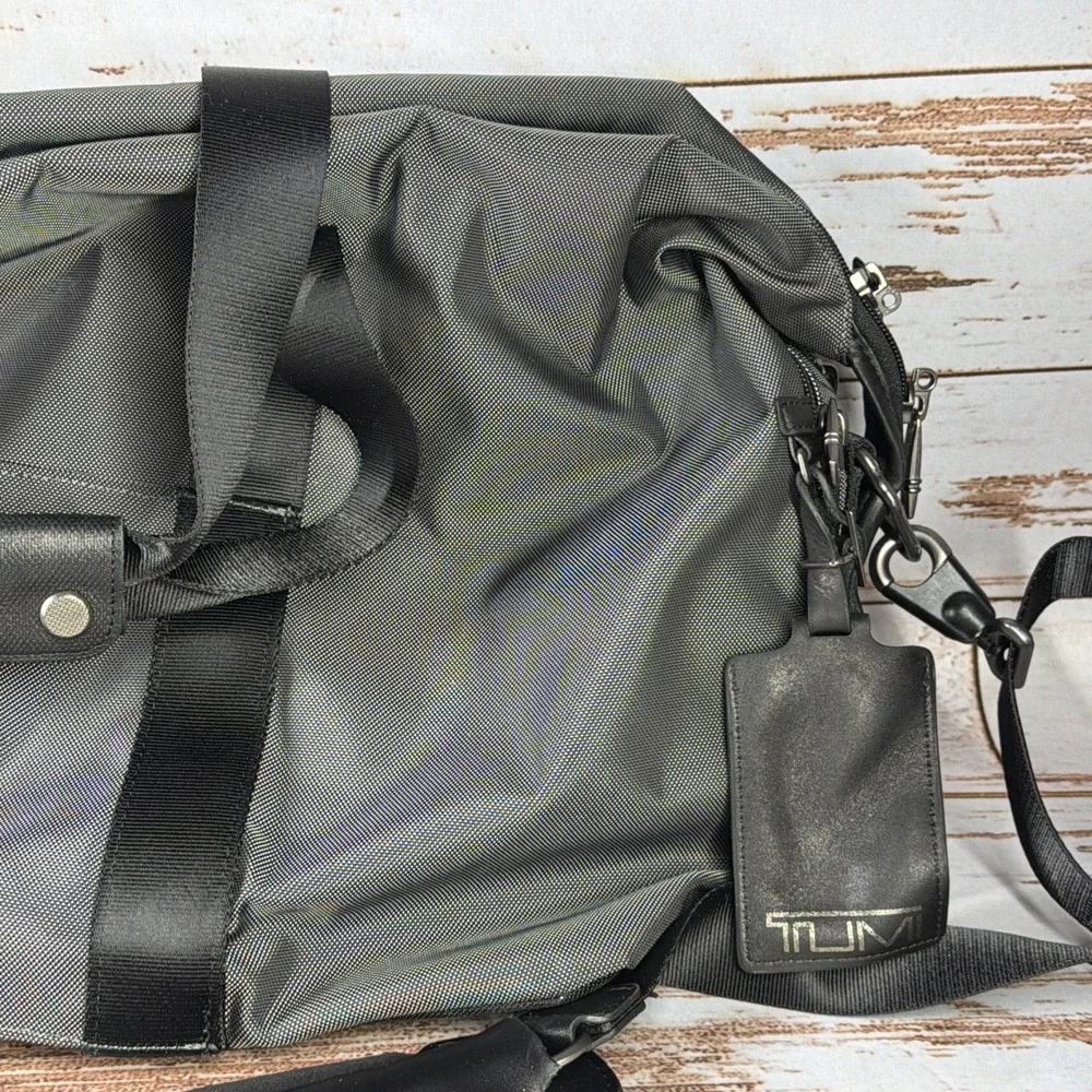Tumi Alpha 2 Double Expansion Travel Satchel Carry On Bag Grey 22159EG2 Used